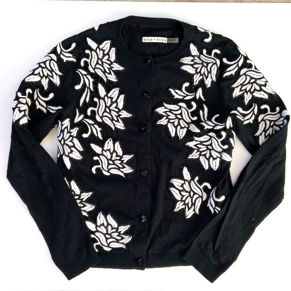 Alice + Olivia Winnie Lace Appliqué Cardigan Size Small Black and White - Picture 2 of 13